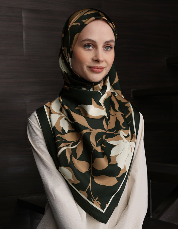 CARYS SQUARE SCARF (EMERALD GREEN)